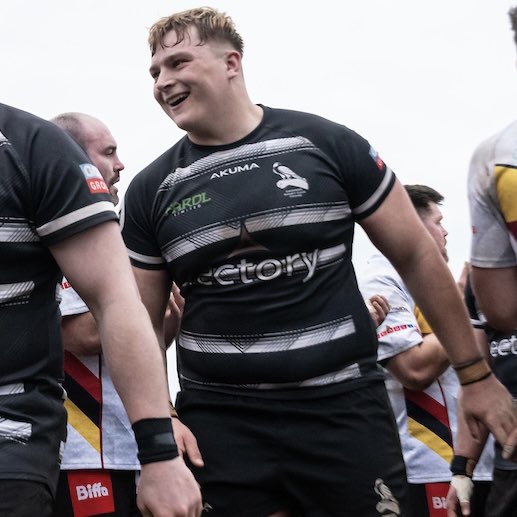 He’s one of our own! From U6 to First XV 🦅

Cheers <a href="/Henrypearson143/">Henry Pearson</a> &amp; all the best back at <a href="/gloucesterrugby/">Gloucester Rugby 🍒</a>! 🍒

📸 <a href="/davidhowlett5/">David Howlett</a> 

#ChinnorFamily 🖤🤍