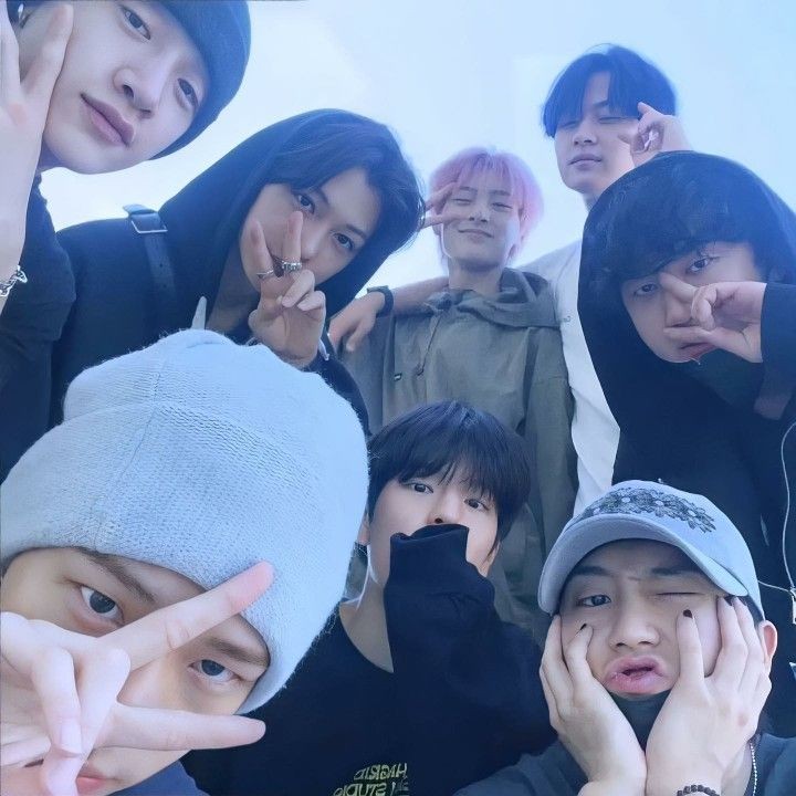 bbhscart's tweet photo. @0320hwangcart #나침반이_가리킨_스키즈_5주년
#OurNeverEndingSKZ
#StrayKids5thAnniversary https://t.co/yKRHfYjKyq