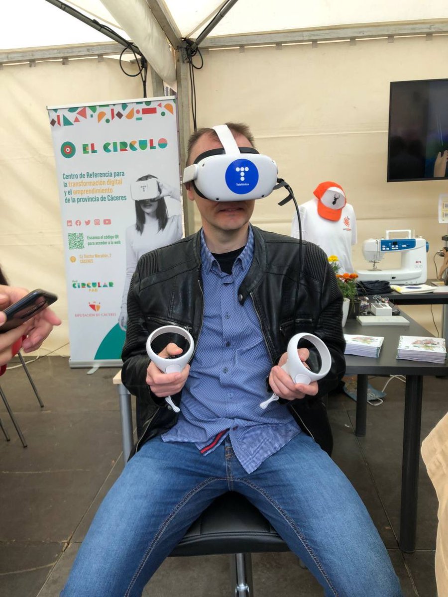 Primera jornada Jato 2023, Encuentro de oportunidades del mundo rural, con carpa <a href="/CircularFab/">CircularFAB</a>. Formación, demostraciones y realidad virtual para la innovación y el emprendimiento. Actividades diarias en nuestro mundo rural
#IoTCommunity #3dprinter #VirtualReality #Cáceres