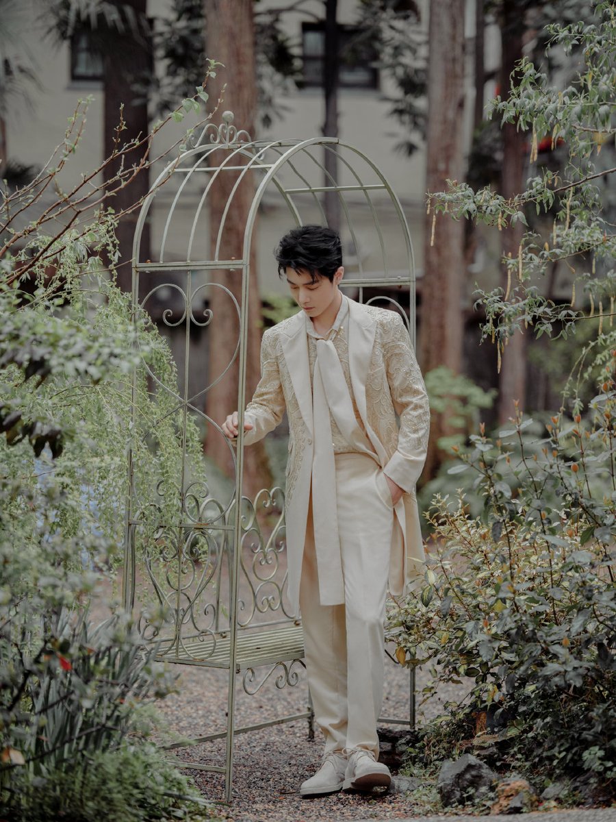 KNTPU1005's tweet photo. กรี๊ดดดดดดสุดหล่อของพวกเรามาแล้วค่า พระองค์เสด็จลงมาพบปะประชาชนขององค์ท่านแล้ว หล่อสมรัชทายาทฉงชิ่ง(อวย) ทรงพะเจรินเพคะ

WB NIGHT WITH XIAO ZHAN

#XiaoZhanWBNIGHT22
#XiaoZhanWBStarsNight22 https://t.co/0c2SIbhcqj