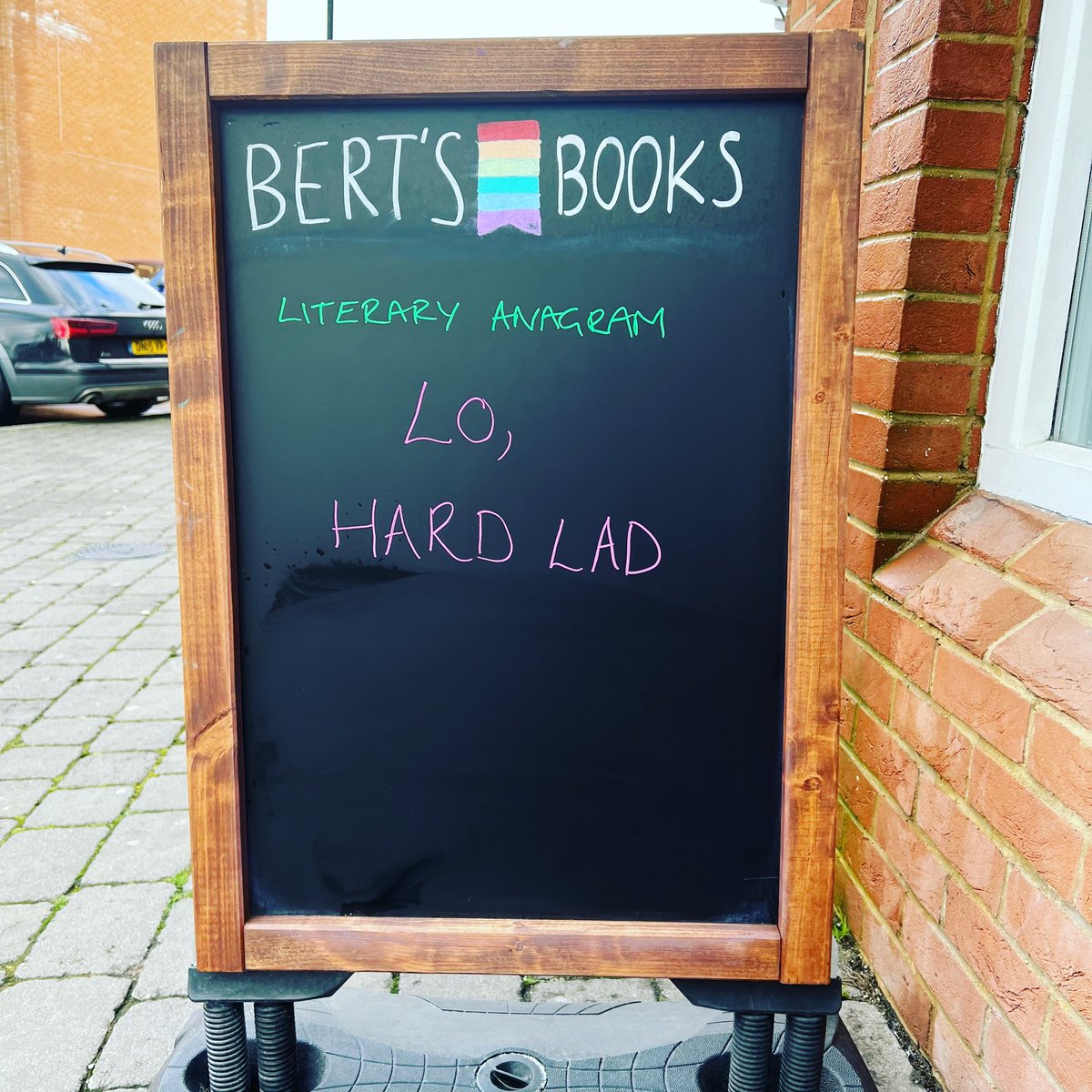 Bert’s Books tweet media