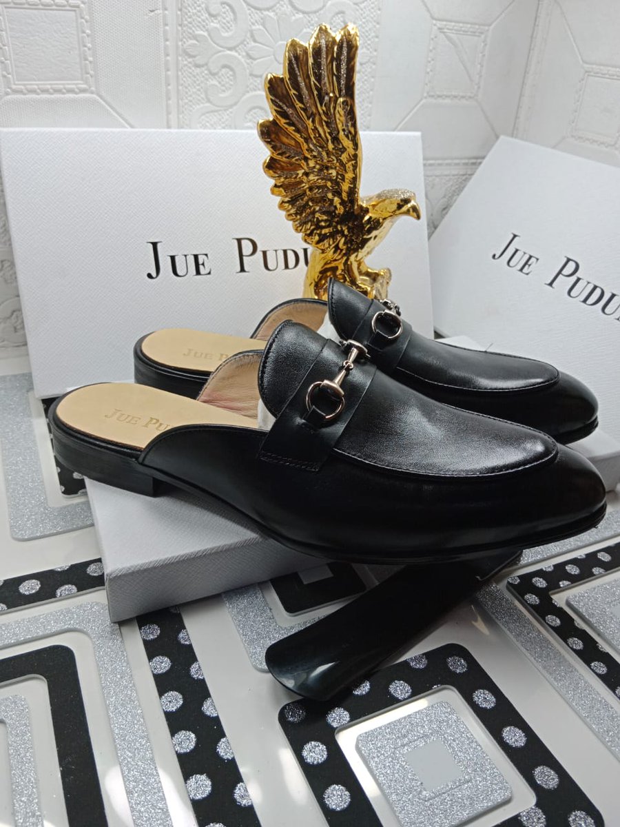 Aidankaluba's tweet photo. @bod_republic I sell shoes, sneakers, slides all at pocket friendly rates https://t.co/p8pD2fF4PM