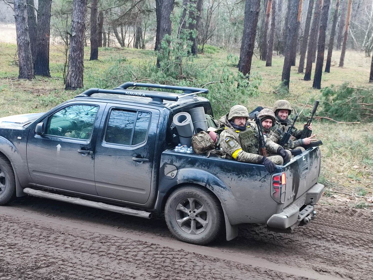 FreelFreel's tweet photo. Важливий зібр!
Для єгерів 71 окремої бригади ДШВ, що прямо зараз безпосередньо виконують бойові завдання на одному з найскладніших напрямків в Донецькій області проводиться збір на антидроновий комплекс KVS DRONE HUNTER. 
Треба 280к, вже є 150к.  
Банка: https://t.co/FKwReDZegb https://t.co/bcTJfmJiG1