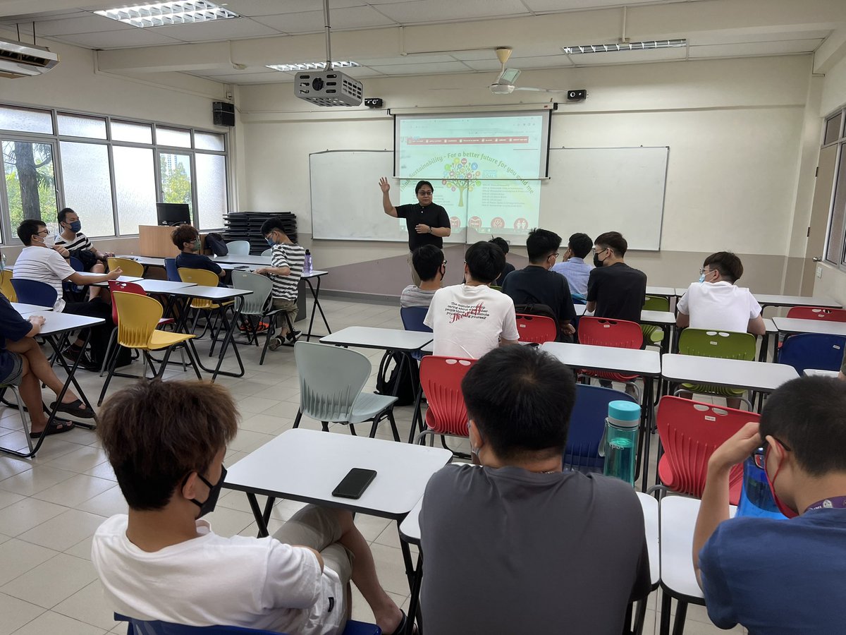 Today’s class at Tunku Abdul Rahman University of Management and Technology (TAR UMT), we got @farflava as our special guest to share about the issues in the Wsports world.

#TARUMT #EsportsEducation #Education