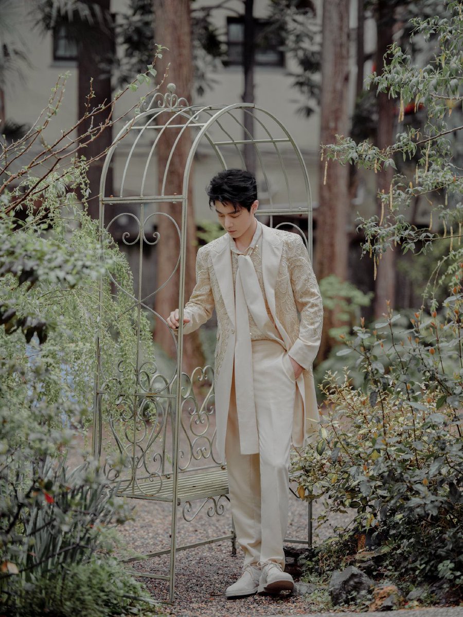 DaytoyGallery's tweet photo. Xiaozhan studio update weibo 
แสงสีทองส่องสว่างและความสง่างามที่ไม่ถูก จำกัดไป weibo night กับเซียวจ้านไปก่อนนะ แล้วเจอกัน~

WB NIGHT WITH XIAO ZHAN

#XiaoZhanWBNIGHT22
#XiaoZhanWBStarsNight22 https://t.co/HPqX0FJVC5