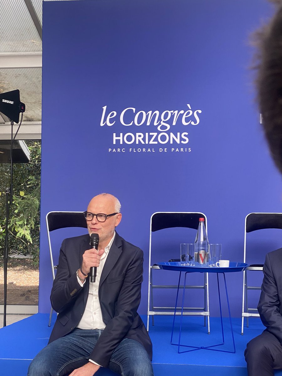 BonnaterreL's tweet photo. #CongresHorizons à #Paris c’est parti avec une première intervention matinale d’#EdouardPhilippe devant les membres du Bureau Politique.
Il est utile de pouvoir réunir plusieurs milliers de personnes pour débattre et réfléchir à l’avenir de la France dans cette période #Horizons https://t.co/Uy0LO8tujK