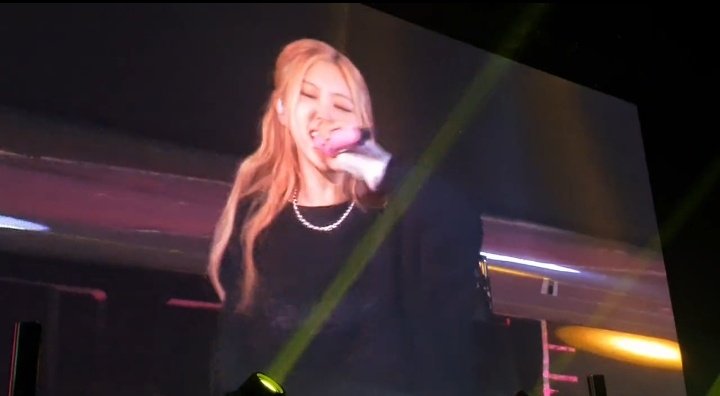 missjennierubyj's tweet photo. Blackpink singing Ice Cream for the first time in the Philippine Arena 🖤🇵🇭

BORNPINK IN MANILA D1
#BORNPINKinManila_BulacanD1 @BLACKPINK
#BLACKPINK https://t.co/t7DbIyShwz