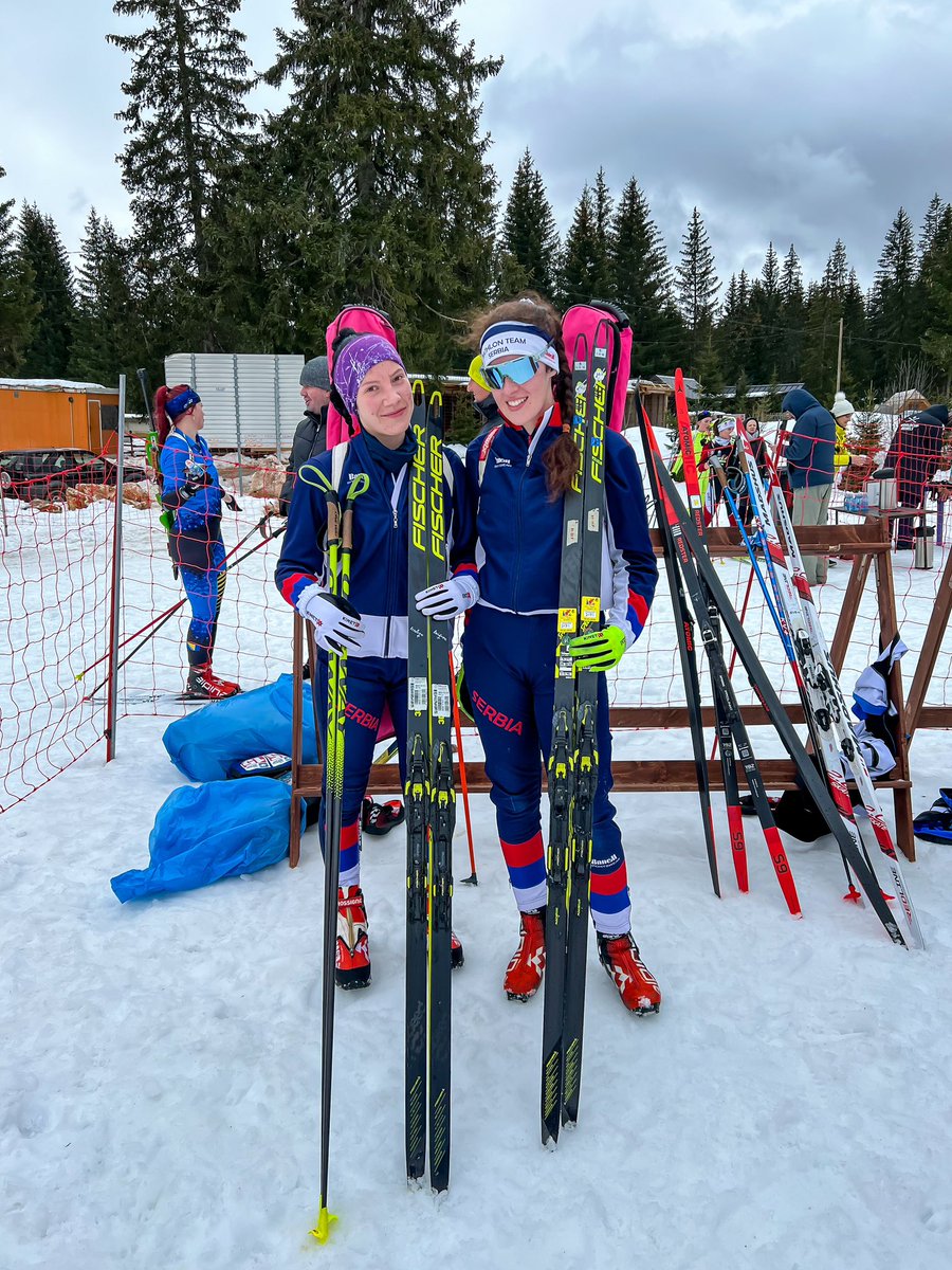 b_srbijr's tweet photo. Predstavnice ženskog dela ekipe Srbije 💪🏼🎿

Letnja sezona se bliži i vredno se spremamo za nju 🛼🏃🏻‍♀️

👉🏻 @meridianbet_rs 

#biathlon #biathlonserbia #biatlonsrbija #biathlonfamily #biathlonworld #biathlonlove #biathlonlife https://t.co/E2D1NvJWeN