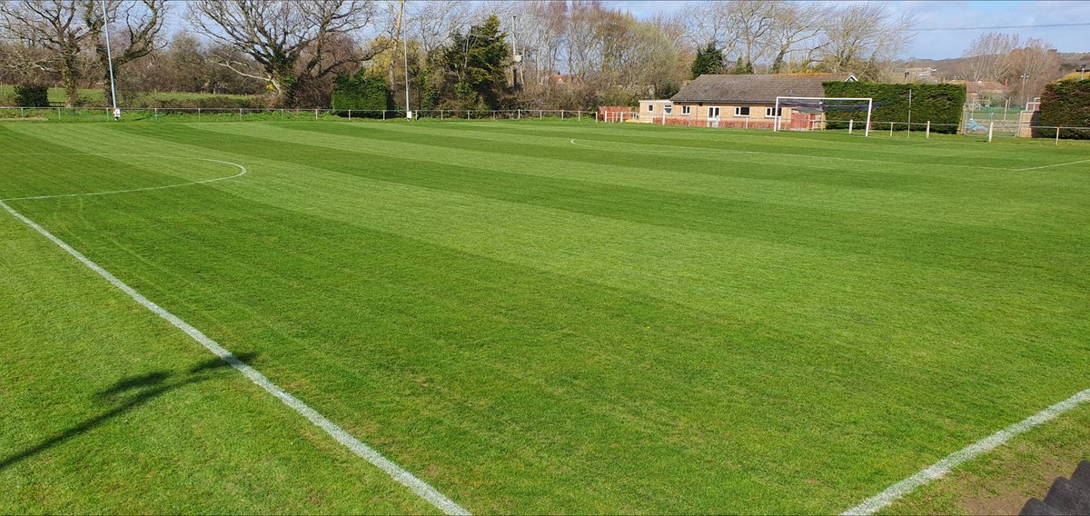 dthurman32's tweet photo. Today's cup game with @shanklinfc  is on. Rain for last 2 weeks so stayed off pitch. Needed to cut today and just about got away with it except top corner. 2pm ko https://t.co/9Cgu5s55QC