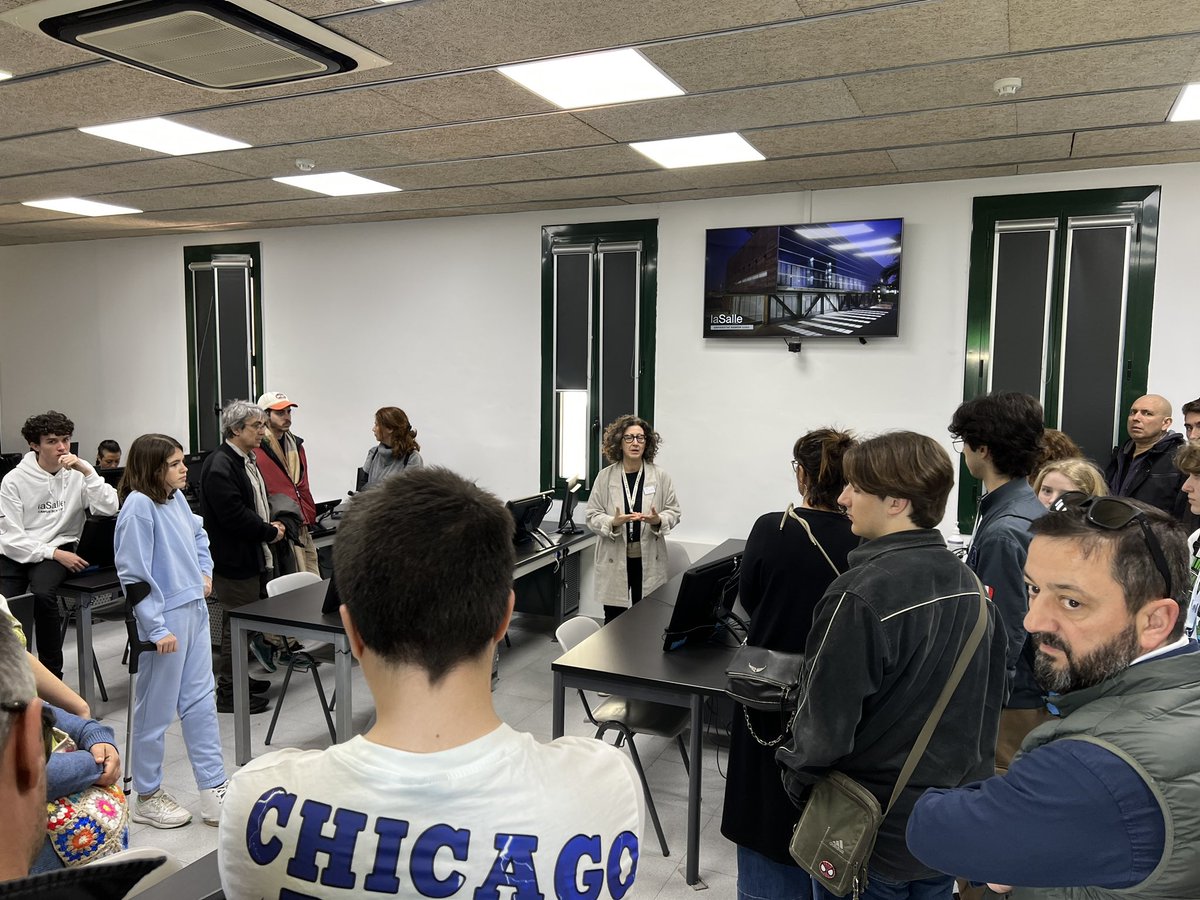 LaSalleBCN's tweet photo. 🎬 #LSOpenDay | Our degree in #Animation & #VFX provides students with a solid artistic and creative ground. Several of our Animation alumni now work in some of the top companies of the sector!
#BeanAnimator https://t.co/iAhZrZMUdw