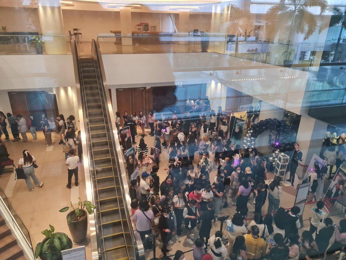 inquirersuper's tweet photo. Here at the New Frontier Theater, where our best boys Moonbin and Sanha will perform for the Manila stop of their #DIFFUSION2023 tour! Chup chup 😘��️
Feeling the madness right now! AROHAs, are you ready? #DIFFUSIONinMNL #ASTRO #MOONBIN_SANHA https://t.co/wq4n51VDlK