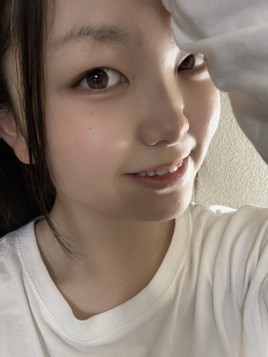 iLyrh00ce5GUzUy's tweet photo. 🌸😆🌸😊🌸😉🌸
✨一生懸命　夢を追ってる人を応援✨
　　笑顔と元気で明るい未来へ🌈
　　　　 🌸🌸🌸🌸🌸

ネル💖さんを
　　　@NeruDiary_d  
　　
💫フォロー＆RTで拡散お願いします🙏
　　　　
Towards a bright future with her smile.
Please follow and retweet the source.
#鷗崎　#拡散希望 https://t.co/W0mMxKGwqD