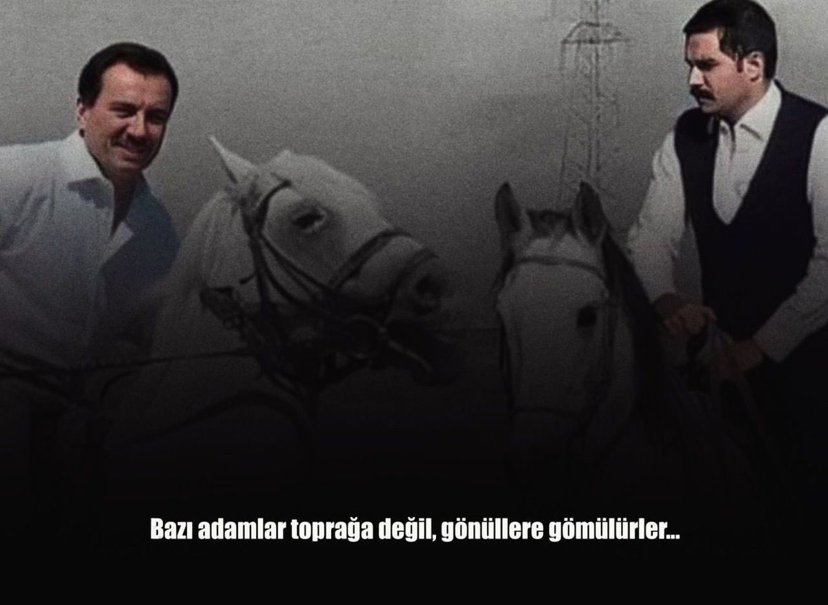 eniss187's tweet photo. #Sen üşüdün biz üşüdük #Reis 
@myh006  @sinanates16 @muhsinyazciogl  #25Mart2009 https://t.co/W6gSDbzGDC