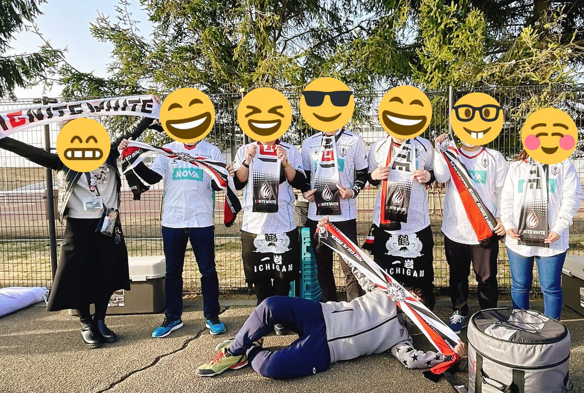 cheeky_thymine's tweet photo. 【タオマフ、はじめました3 】
#いわてグルージャ盛岡 の新しい応援チーム #IGNITEWHITE 様のご依頼
「楽しくアツくカッコよく」のコンセプトの元、ロゴを中心にゴール裏中央部から光が差して熱が伝わっていく様子をイメージとのこと
サマーマフラータイプ
縦20㎝×横155㎝ https://t.co/nNQ84P9M7H
