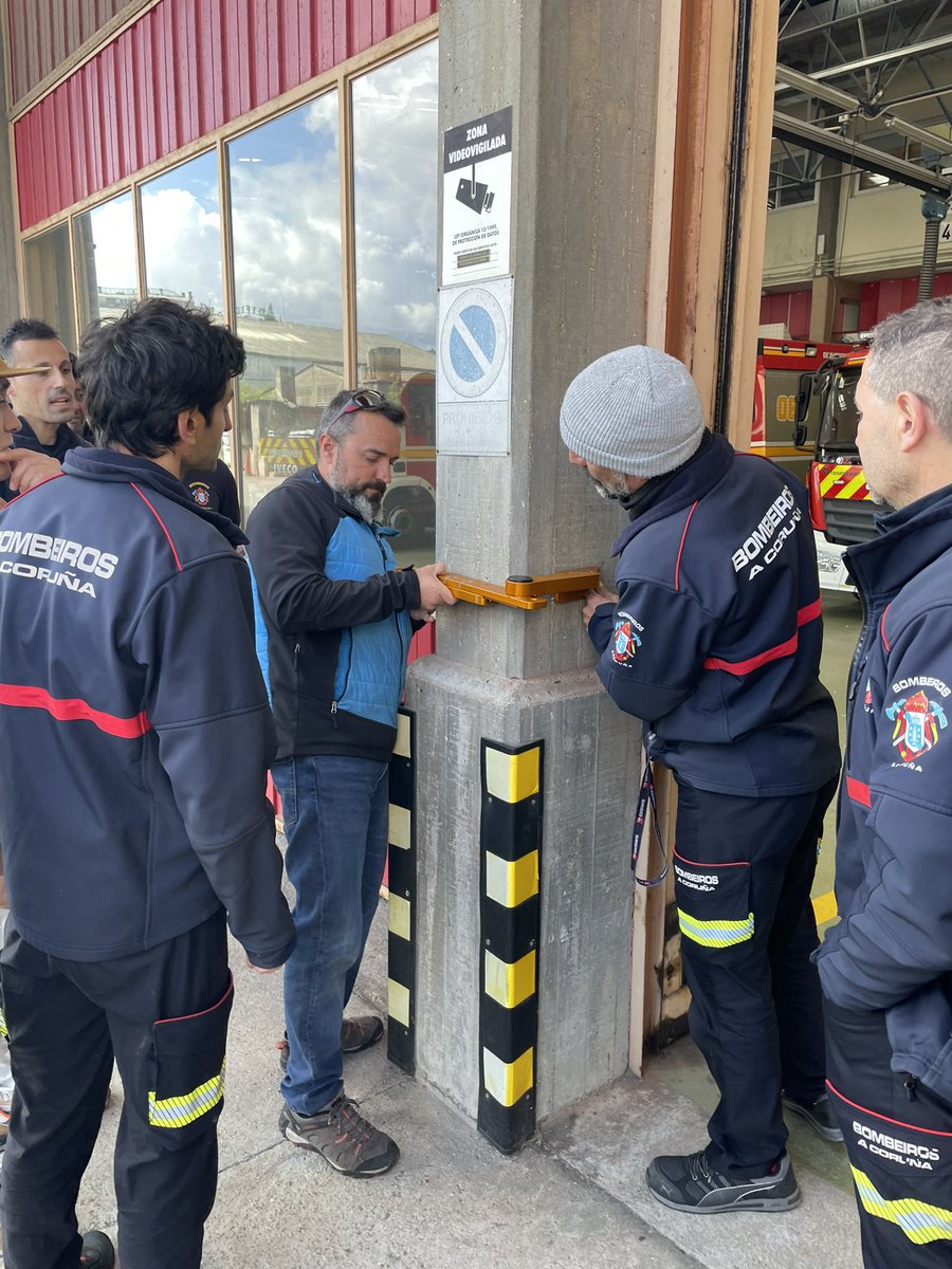 Gran jornadas en Parque De Bomberos A Coruña 

👍 Demostración de nuestros puntales <a href="/ResQJack/">Res-Q-Jack®</a> y herramientas a batería <a href="/ScorpeTech/">SCORPE TECHNOLOGIES</a> 

👍 nuestro colchón de salto SP16

👍 anclaje temporal y nuestro radar-sonar para detectar vida a través de estructuras

Gracias a JAVIER ARANDA
