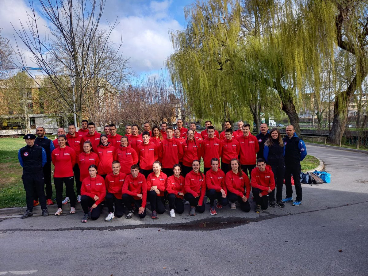 SDIS_74's tweet photo. Nous souhaitons bon courage à nos 40 participants au #CrossNat2023 qui se déroule aujourd’hui à #Reims #SDIS51, ils peuvent être fiers de représenter le #SDIS74 💪. Un grand merci aux 5 encadrants #GFOR #EAP et #JSP pour l’organisation et l’accompagnement #Pompier #Sport https://t.co/RfaD0YdIYP