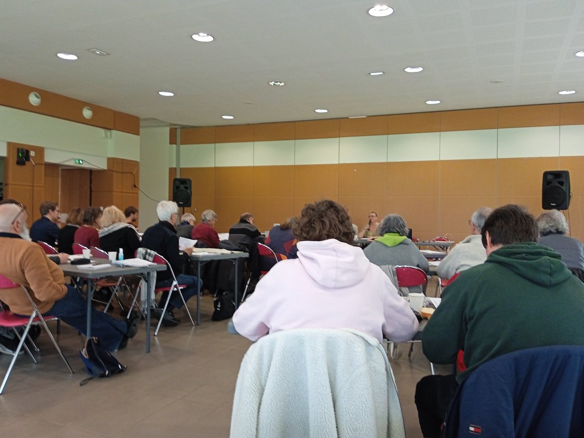 PCFCHOLET's tweet photo. C'est parti pour le congrès PCF 49.une pensée pour les camarades du PCF notamment 79 et 86 qui vont lutter ce week contre la privatisation de l eau avec des milliers d 'autres https://t.co/87qjmiX4Sj bassaran! https://t.co/vbTFiWLoQN