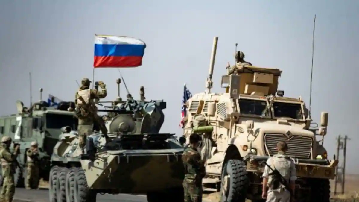 ChrisSpillane3's tweet photo. @narrative_hole We only do as told. We cross paths with the Russians with no incident all the time in northeastern Syria. https://t.co/EOFWXloruv