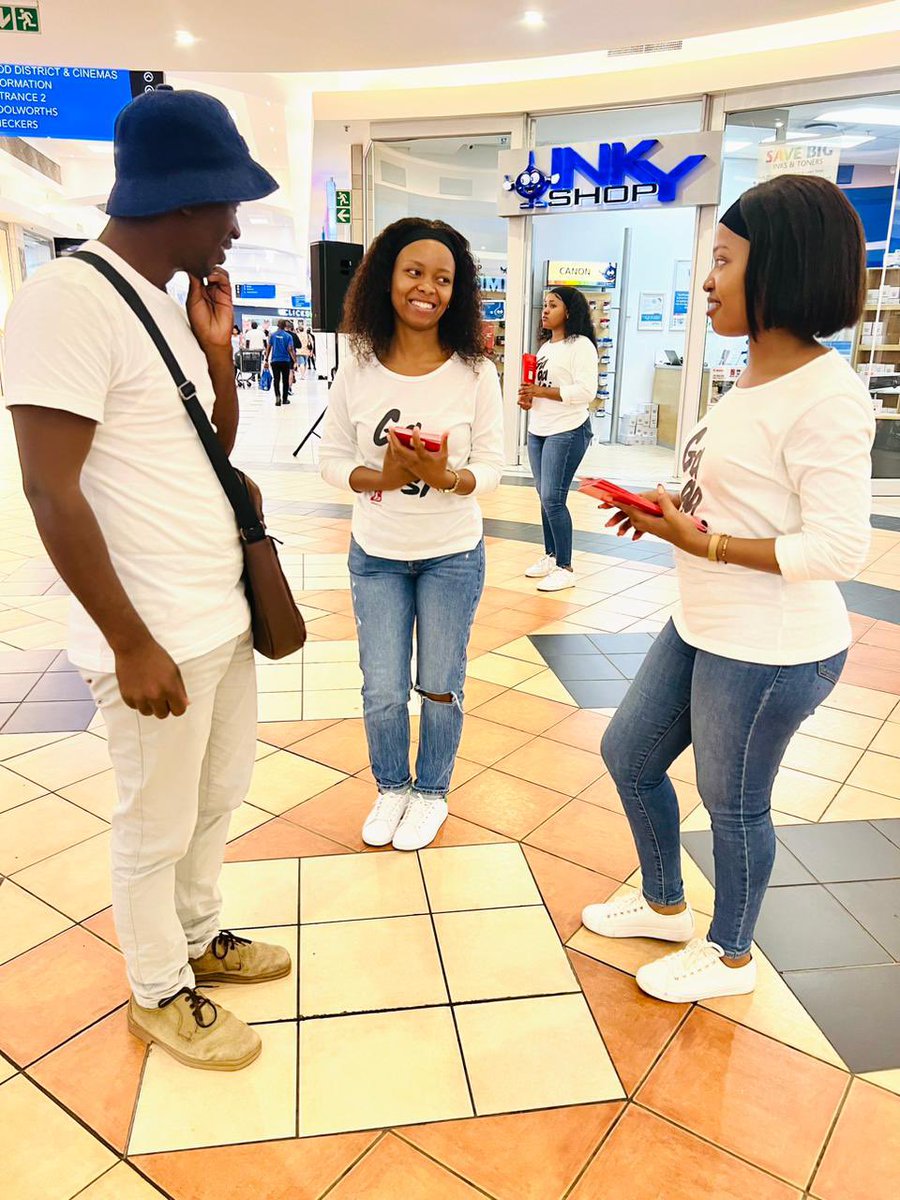 gagasifm's tweet image. Silibele sikhona 😎

We are out eMidlands Liberty Mall with SANBS for their blood Drive hosted by our very own Penny Ntuli!

📍Midlands Liberty Mall 

@theSANBS 

#EachOneBringOne
#RightToLife
#GagasiFM