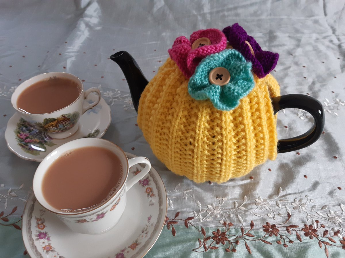Good morning #ukgifthour #ukgiftam I've just launched a Weekend Only 10% OFF Storewide SALE (UK only) Lots of fabulous #handknitted Cosy #giftideas etsy.com/uk/shop/Wyesid… #MHHSBD #CraftBizParty #easter2023 #mindfulgiftsday #shopindie #easter