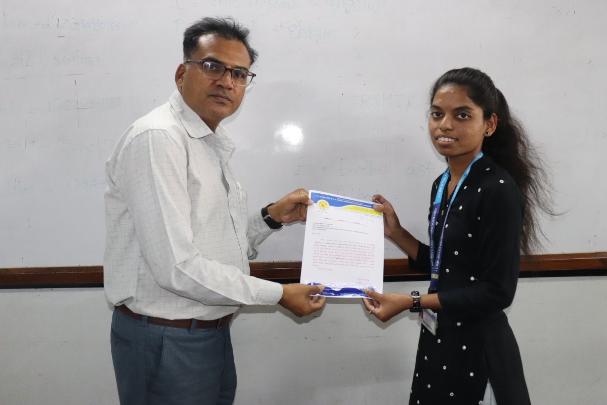 amroli10's tweet photo. Top – 5 Students In Internal Evaluation
M.A Sem:- II – Eco
Academic Year 2023
#amroli #amrolicollege #bestcollege #topcollege #jzshah #hpdesai #top5 #top5students #internalevaluation #M.a Eco #sem2 #academicyear2023 https://t.co/hGe2NG9ZtP