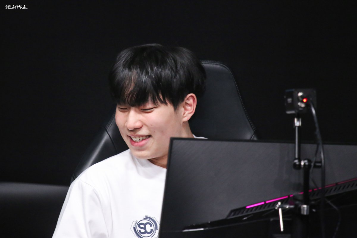 saemdal_pic's tweet photo. 230323 TDI MAKA 오은석
#TDI #MAKA #오은석 https://t.co/sMeZmAHjhN