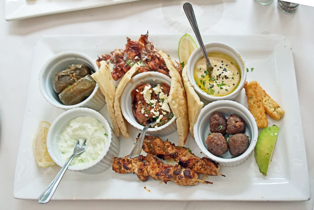Meze platters at Mykonos, Sea Point. Read on…
adamastorbacchus.blogspot.com/2023/03/meze-p…
@mykonostavernacapetown #mykonostaverna #restaurant #WesternCape #CapeTownRestaurants #Greekfood #SeaPoint #mezeplatter #meze