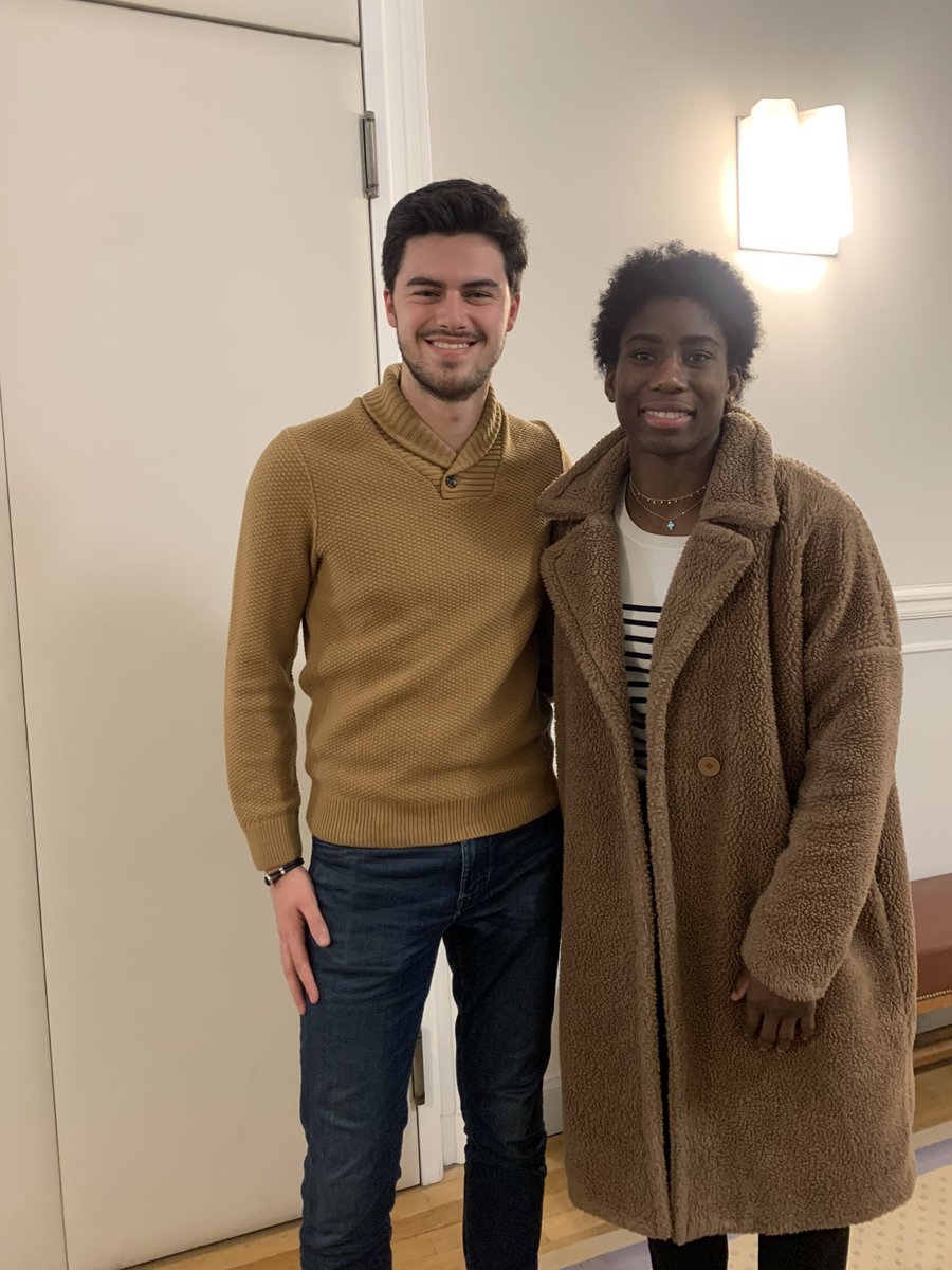 Avec <a href="/Philippe_Goujon/">Philippe Goujon</a> et <a href="/ozlem_orakci/">Ozlem Orakci</a>, nous avons reçu <a href="/MarieEveGahie/">Marie-Eve GAHIÉ</a>, une enfant du 15ème devenue la fierté de tous.

L’occasion d’échanger sur la préparation des #JOP2024 et sur  les événements de l’arrondissement qui nous y amèneront. 

La <a href="/mairie15/">Mairie du 15</a> soutient ses athlètes !