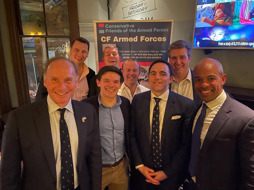 EJ_McGuinness's tweet image. Fabulous event last night with friends at the @CFArmedForces reception at @Conservatives #SpringConference 💂🏼🇬🇧
Superbly organised by @RogerMetcalfeUK💙