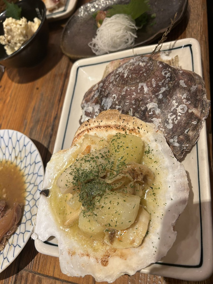 momo_nyon's tweet photo. きのこも貝類も嫌いだったから、ここ3年で好み変わったな〜って最近思う。 https://t.co/0OLEcLbNQ8