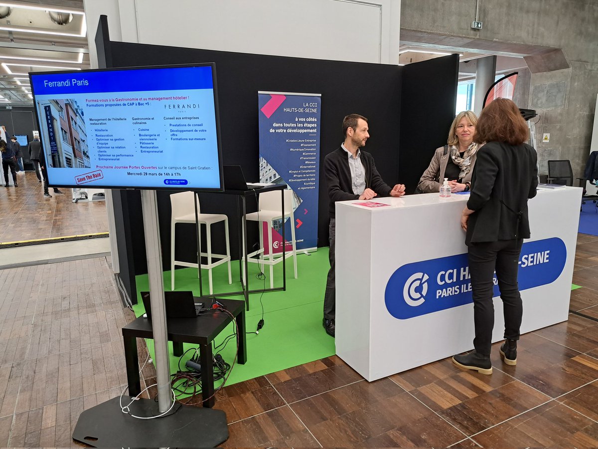 VAUDOISAlexandr's tweet photo. Forum de l'apprentissage des Hauts-de-Seine à la Défense, sur le toit de la grande arche. On vous accueille jusqu'à 18h. Et rien que sur le stand de la CCI92 on vous propose 70 contrats à saisir !
#apprentissage #hautsdeseine #cci92 #alternancerh #alternance #entreprises #Emploi https://t.co/iiOr5jjZJl