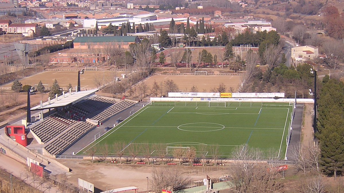 Mañana el Hércules visitará por primera vez en partido oficial el Estadi Nou Congost (comparte nombre con el pabellón del famoso equipo de básquet de la ciudad) para enfrentarse al Centre d'Esports Manresa.

🏟️ Capacidad para 3700 espectadores
🚗540km

#ManresaHércules