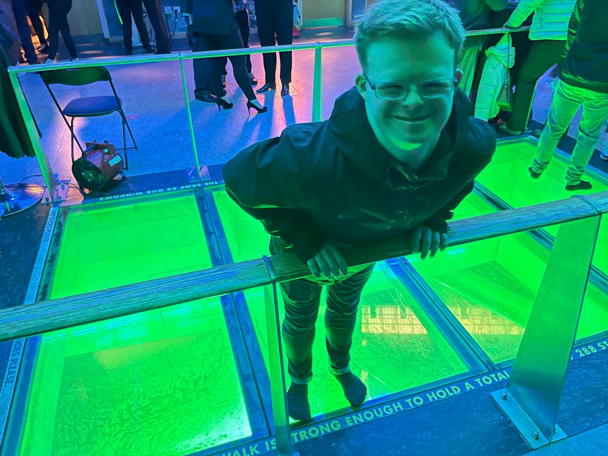 Rocking the Tower! Fantastic gig @SpinnakerTower lit up in our charity colours with band Uncovered to end our #PortsmouthDSA awareness celebrations! Thank to everyone who supported our #RaisingAwareness campaign this week for #WDSD23 YOU ROCK! <a href="/BrooksStaceyL/">Stacey Brooks</a> <a href="/MichelleS2104/">Michelle</a> 🎸🎸🎸