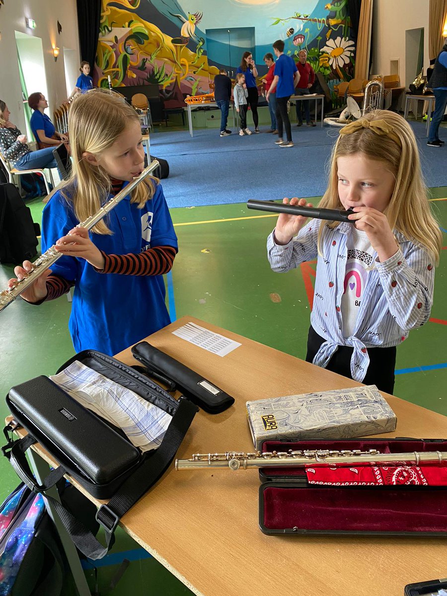 BazuinUtrecht's tweet photo. Open dag bij de Bazuin. Iedereen mag instrumenten uitproberen tussen 10 en 13 uur. Makassarstraat in Muziekhuis Lombok https://t.co/eYlQ4BMBnI