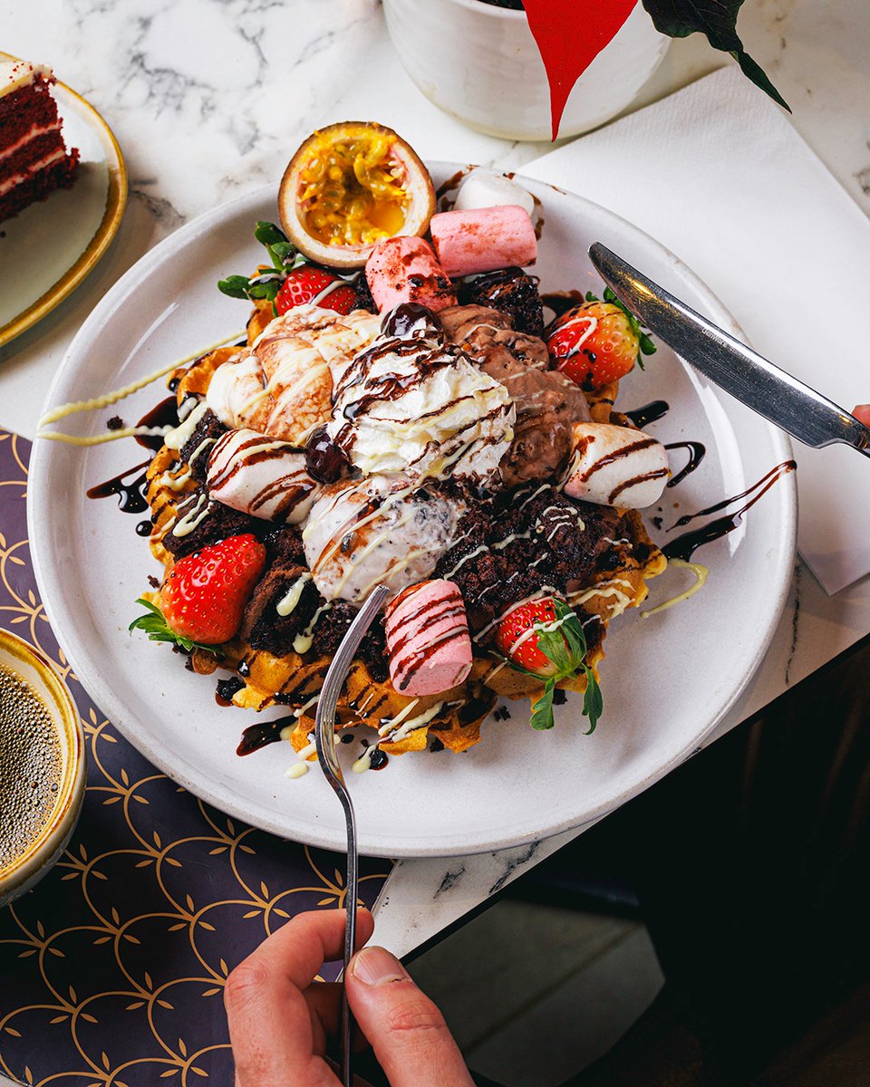 Crunchy outside, fluffy inside, and delicious throughout. Waffles are absolute heaven to us and you know we’re celebrating #InternationalWaffleDay with a super indulgent one today! 🧇 #DessertInspo