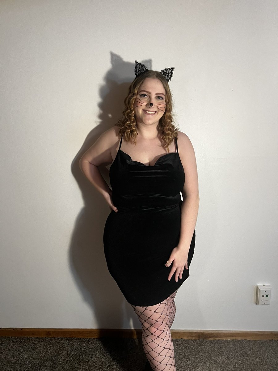 _rebeccahouser's tweet photo. Reminding MYSELF that I’m a baddie https://t.co/0KGpZiWgPV