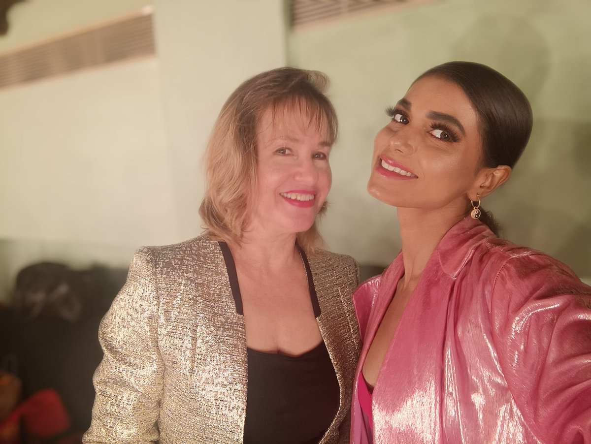 CornerPriscilla's tweet image. A class Act! 
@KevinMurphyIntl  products, Italian session Stylist Massimo Morello, for the Brand and Sonal my model for Fast. Forward Launch Event
Thank you Aankith Arora for knowing just what to do to build a perfect brand #kevinmurphy