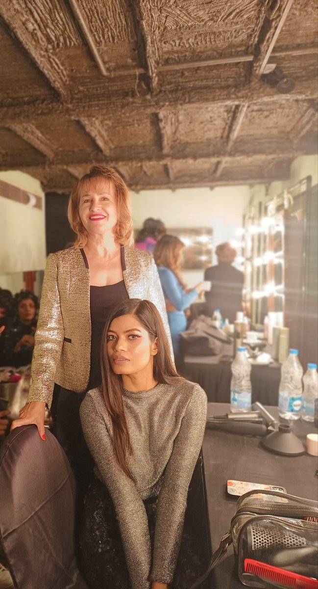 CornerPriscilla's tweet image. A class Act! 
@KevinMurphyIntl  products, Italian session Stylist Massimo Morello, for the Brand and Sonal my model for Fast. Forward Launch Event
Thank you Aankith Arora for knowing just what to do to build a perfect brand #kevinmurphy