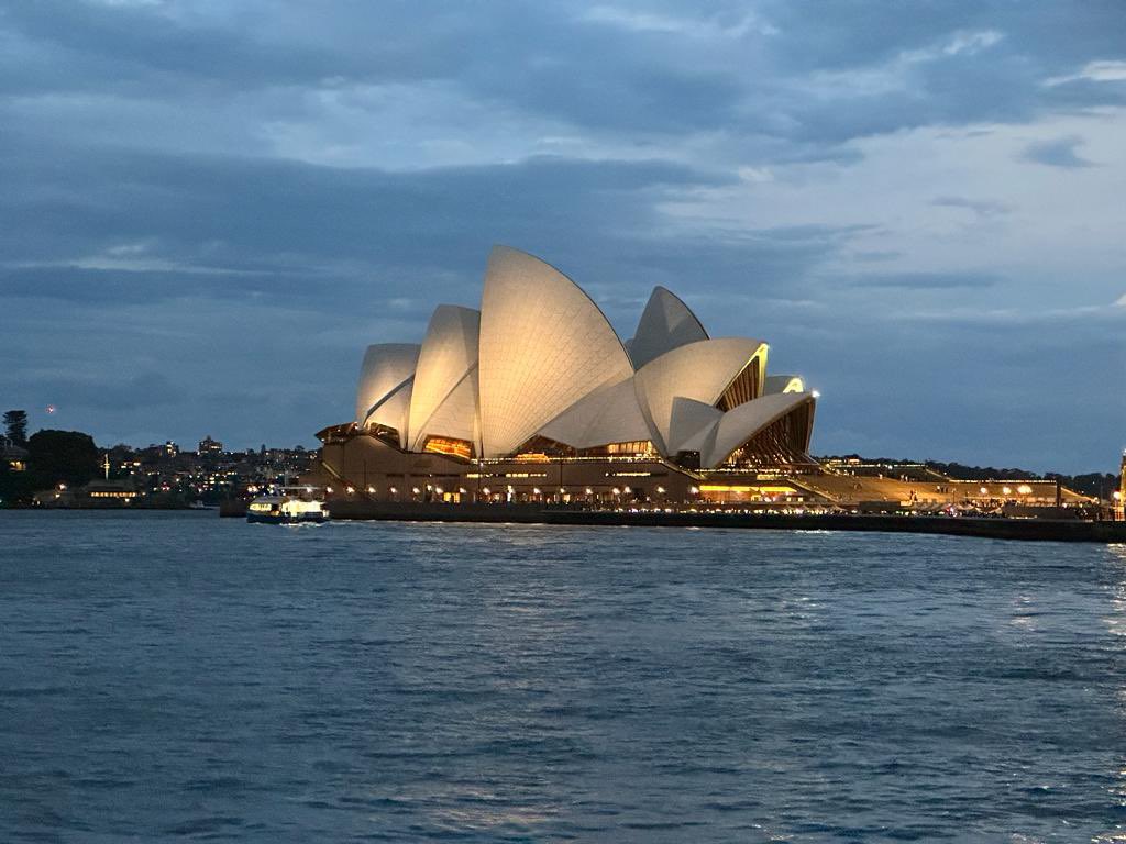 Fiona_MacPhail's tweet photo. Think I’ve a new favourite place…. #loveaustralia #lovesydney https://t.co/FenZRaitcA