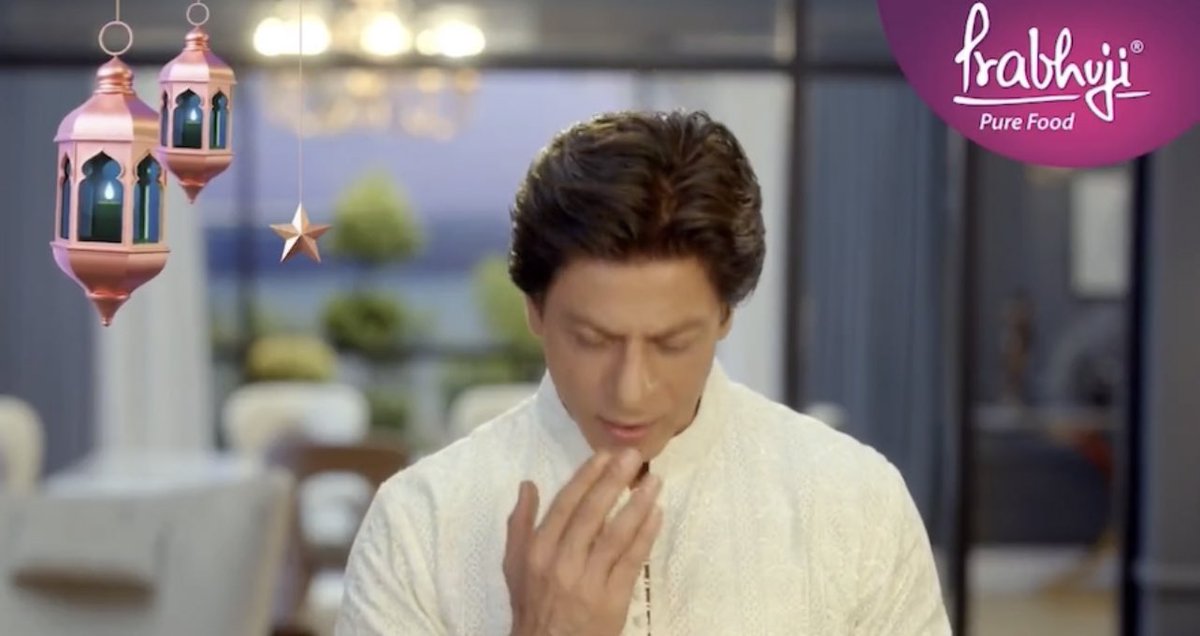 SharaniaJ's tweet photo. Ramzaan Mubarak @iamsrk and to all those who celebrate #RamadanMubarak #RamadanKareem 
https://t.co/daJdqUYbry