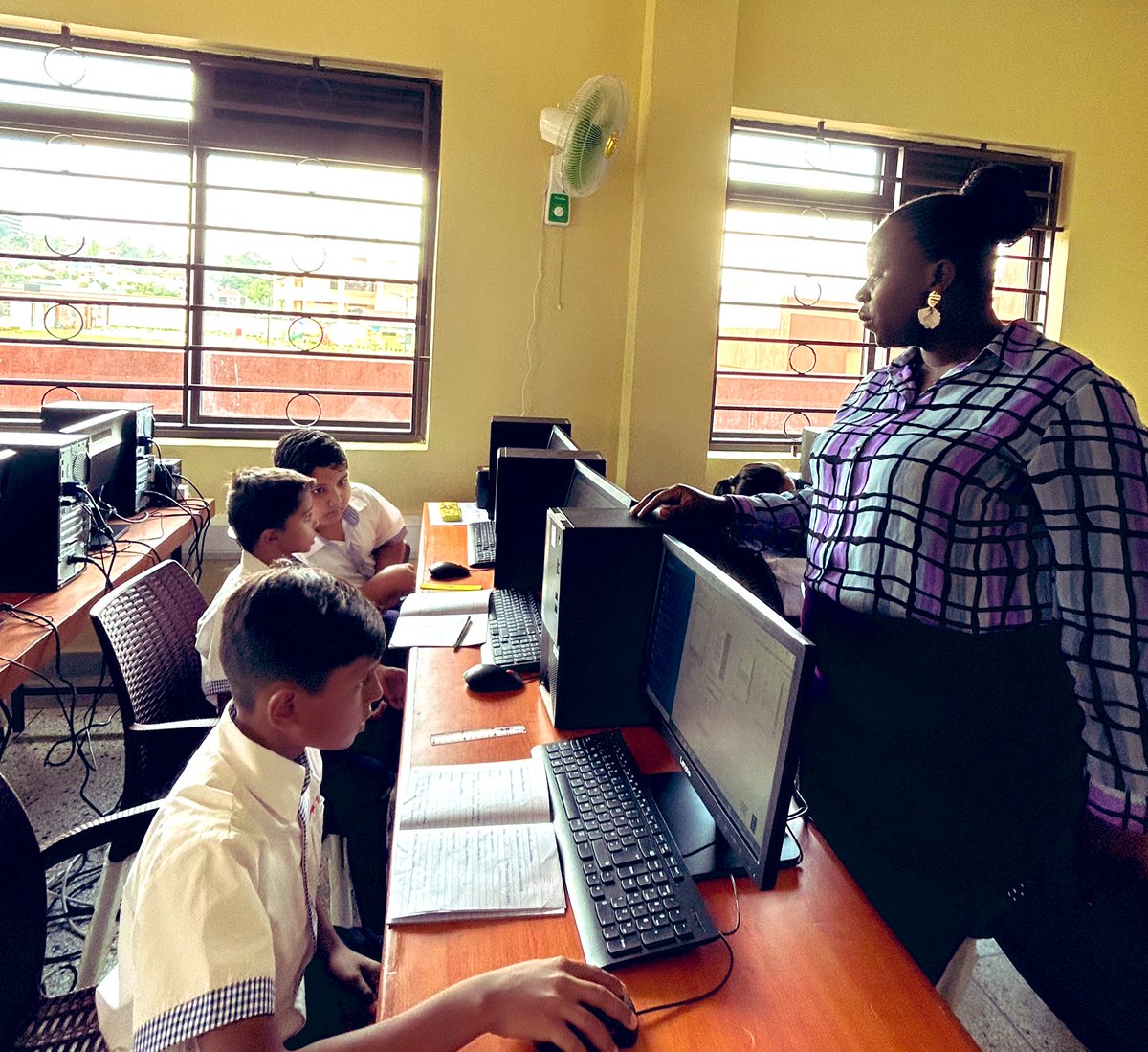 sssuganda's tweet image. Digital skills are critical to enhance a child’s intellect in the 21st century💡

Computer education improves student’s
➕Mathemetical knowledge
💭Critical thinking 
🧩 Problem solving skills
.
#foodforthought #digitalskills #computereducation #kampala #uganda #kampalaschools