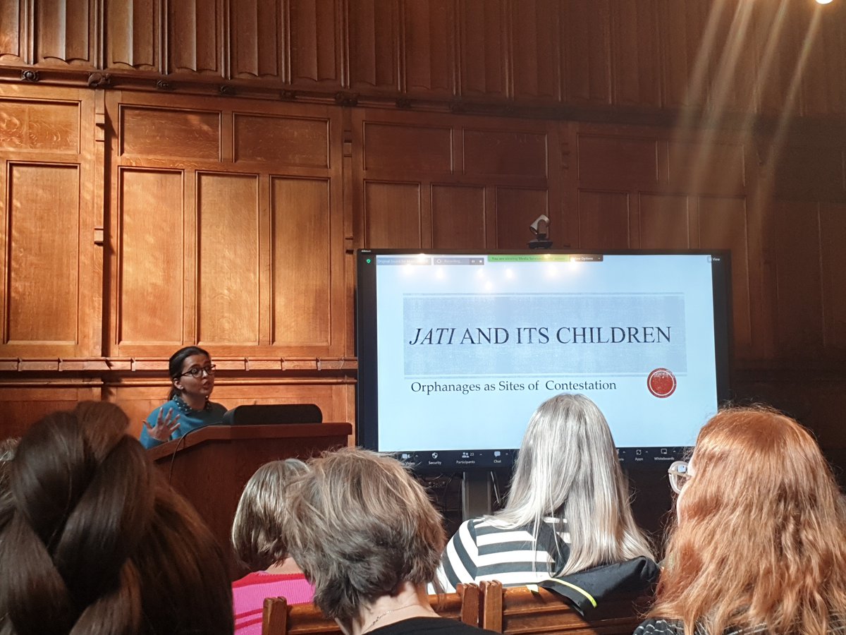 Rosie_Canning's tweet photo. @sonisharma88 @KateGibson22 @claudiajsoares Lovely to meet you, Soni. Here's a photo I took of your incredibly interesting presentation. https://t.co/afM9LHsldO