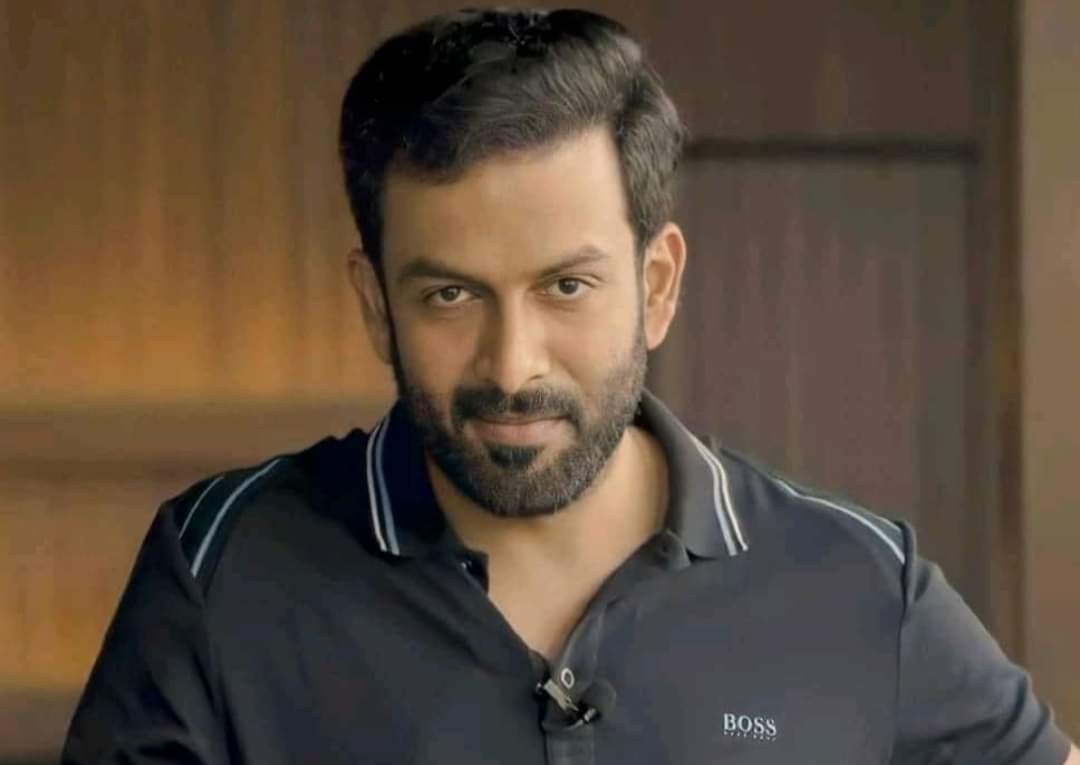 KeralaTrends2's tweet image. After #Empuraan &amp;amp; #Kaaliyan

#PrithvirajSukumaran is set to team up with John Paul George of #Guppy fame for a new film. Ashiq Usman is producing the film on a Big Budget Movie

A Robbery Gangster Action Flick Set Against Backdrop Of Maldives