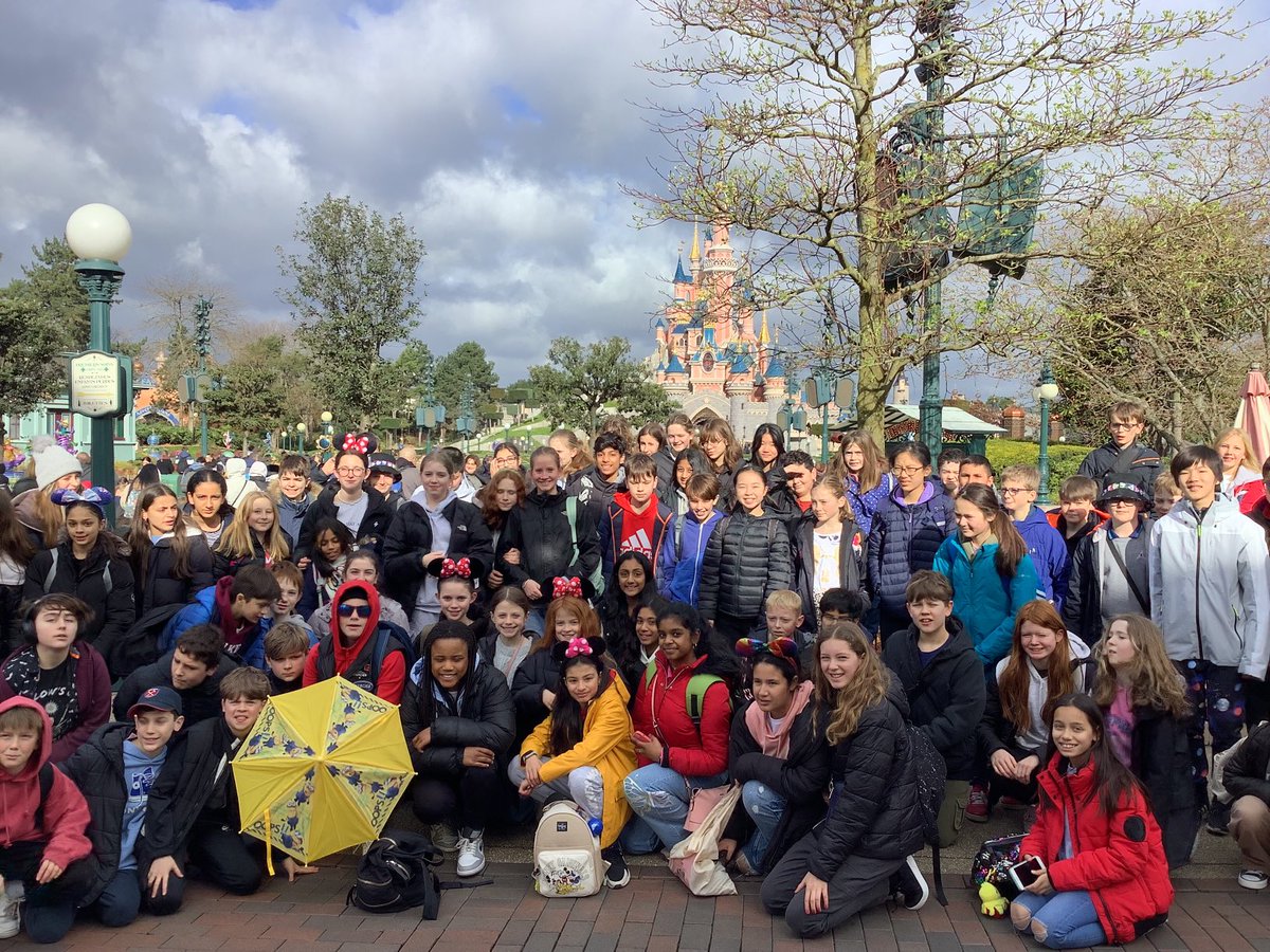 Caterham_French's tweet photo. We are here , ça y est ! #CaterhamConnected #Disneyland Paris https://t.co/FisUIch33T