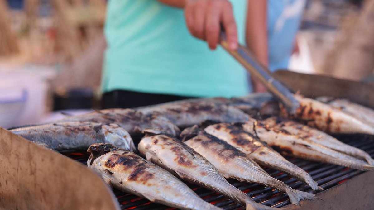 JohnsToursPQ's tweet photo. SNORKELING &amp; SUNSET BBQ ON THE BEACH
Price: $57

TOUR INCLUDES:
- Speedboat trip to the 2 most beautiful islands in South Phu Quoc.
- Explore colorful corals and fish flocks on Gam Ghi Island.
- Watch the romantic sunset from May Rut Trong Island.
- Enjoy a delicious BBQ dinner. https://t.co/6sANHg49rE