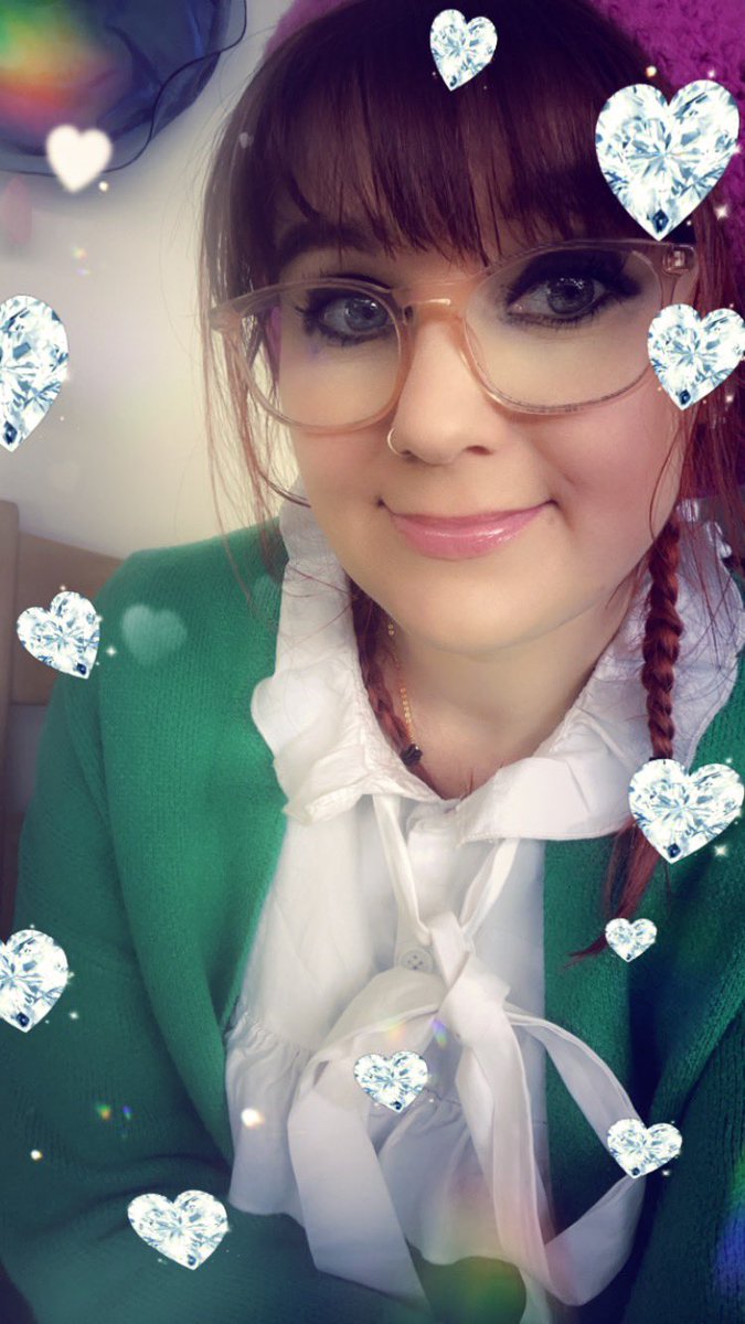 Aliselsieg's tweet photo. Today is a Frightened Rabbit kind of day, while I am seemingly dressed like an art student… @FRabbits #MAstudent https://t.co/cdj31ZFx0s