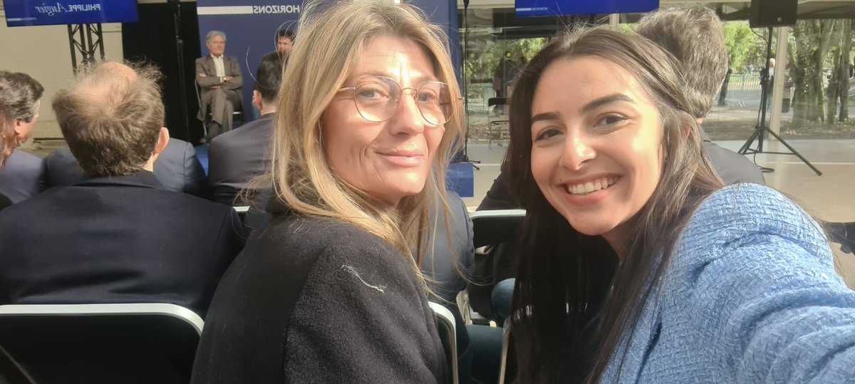ophelie_oise60's tweet photo. 🔵⚪️L'Oise avec @EPhilippe_LH https://t.co/D3aRS7ltop