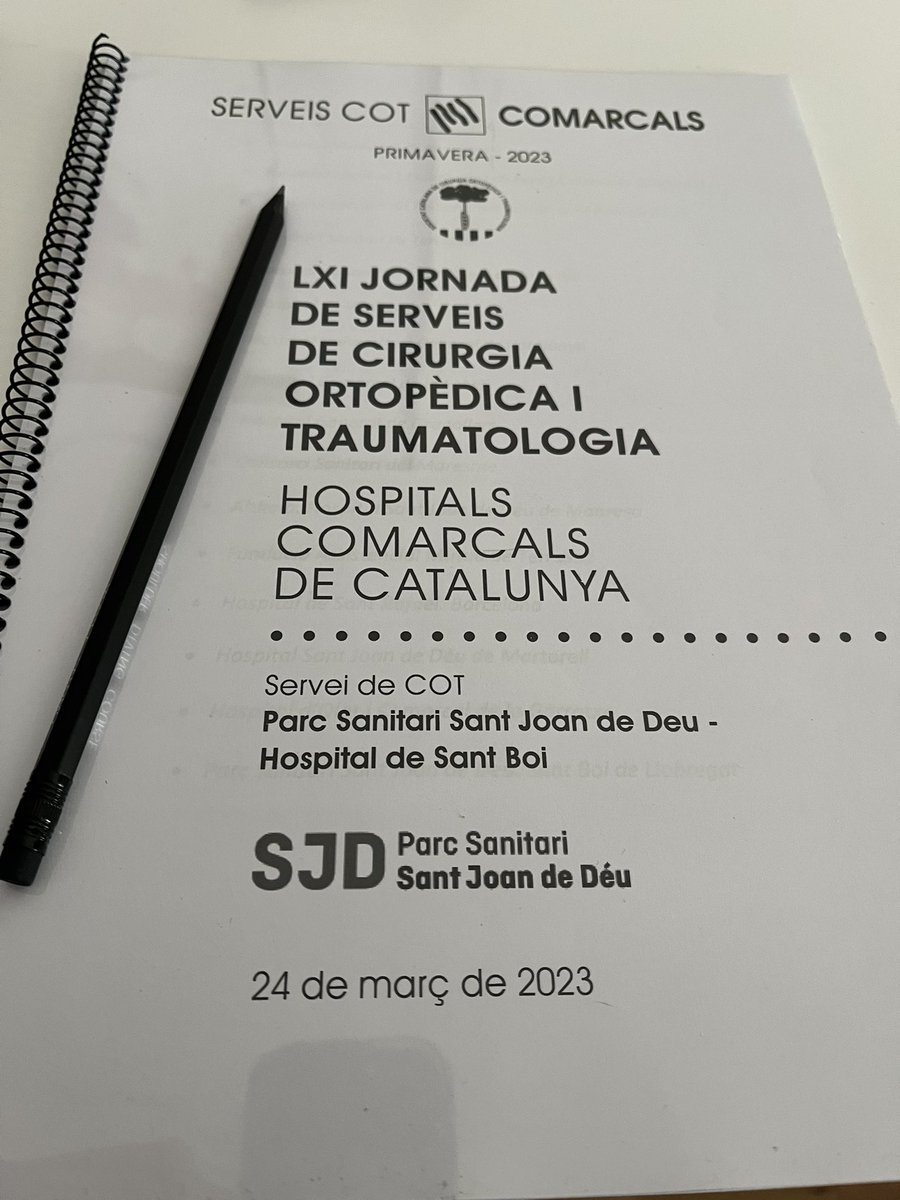 SalomoMonica's tweet photo. La nostra R1 @sandramallorqui presentant un cas complexe de fractura de tíbia i peroné al congrés dels comarcals. @cotauli @parctauli #comarcals #santboi https://t.co/Qgi1BDfRXl