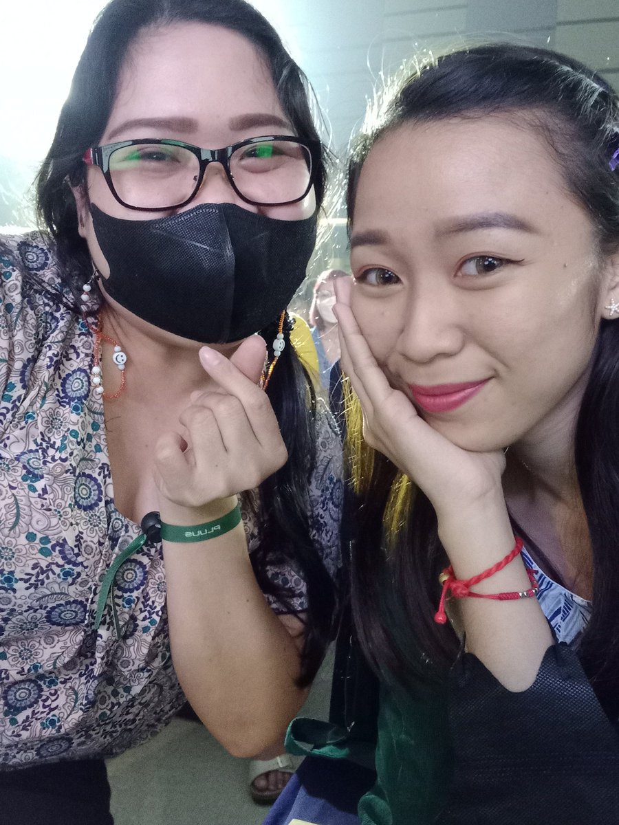 MaiLabStell's tweet photo. Happy Birthday @ShineBright19x hehehe.🤗
seryoso bday mo ngayon diba?? ahahahha...nakikigreet rin ako🤣
Nice to meet you po🤗😊 https://t.co/QrhmVVPlYs