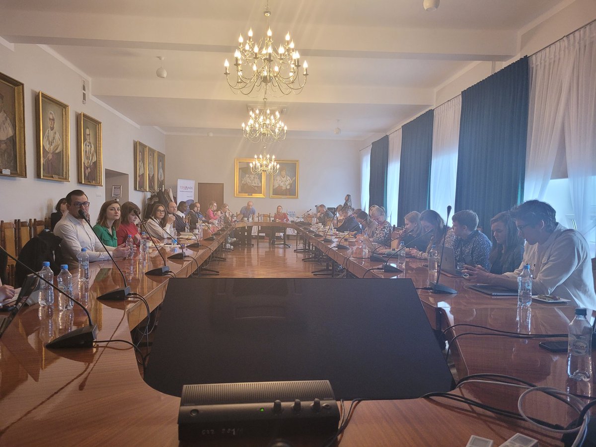 m_gorna's tweet photo. Having a pleasure to sit in the Rector seat @politechnikaPCz during @FulbrightPoland information meeting &amp; #TopMinds camp #Fulbrightpoland https://t.co/MBmWBuPxjv